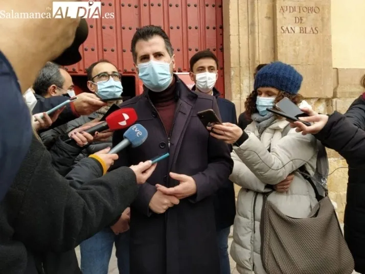 Tudanca exige que Feijóo o quien dirija el PP no mire hacia otro lado ante la conformación de posible Gobierno con Vox