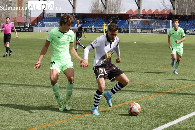 El peor momento de la temporada aleja a Unionistas del playoff