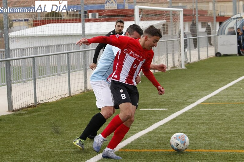 El Sporting Carbajosa tumba al líder Navega y aprieta la pelea por el ascenso