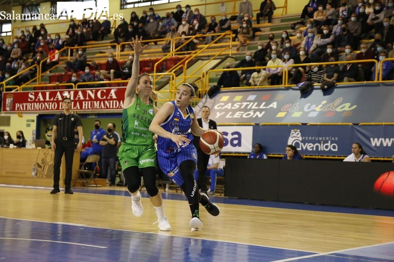 El Perfumerías Avenida supera al Araski sin sus máximas estrellas y ya piensa en la Euroliga (75-56)