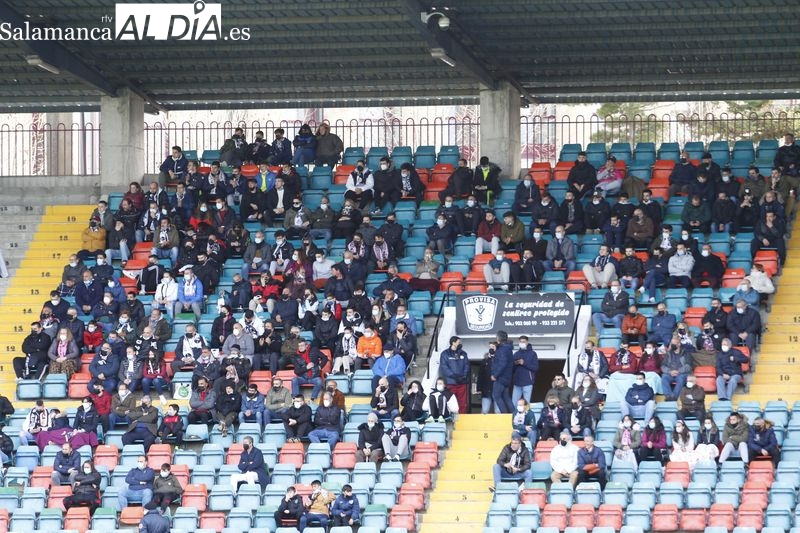 El Helmántico pide la cabeza de Lovato con un vete ya y de la directiva con su dimisión