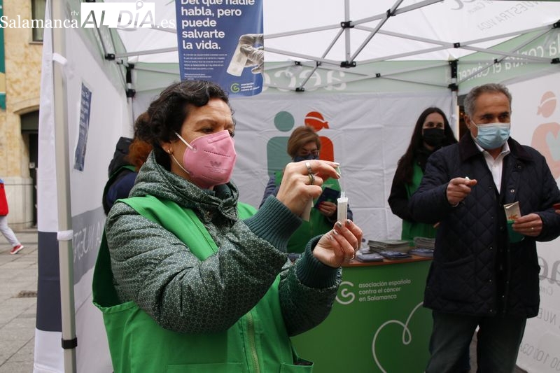 La sencilla prueba con la que puedes prevenir el cáncer de colon