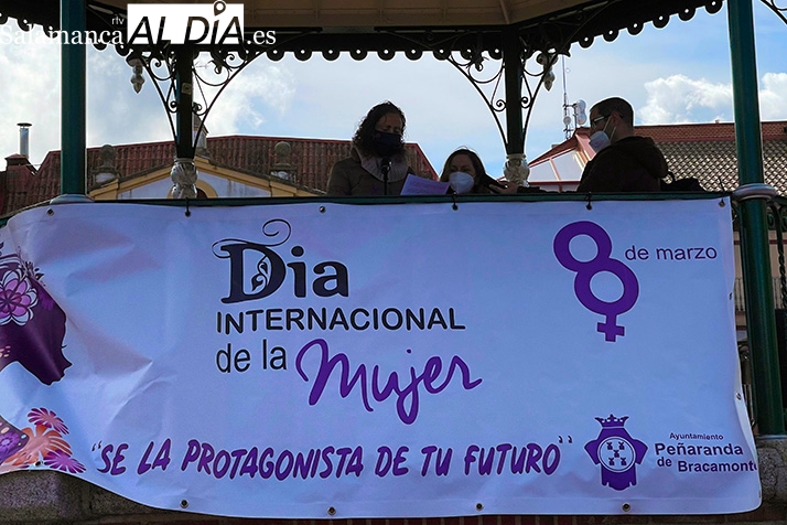 Peñaranda conmemora el 8M apostando por la lucha de hombres y mujeres por la igualdad y una mayor implicación de las administraciones en ello