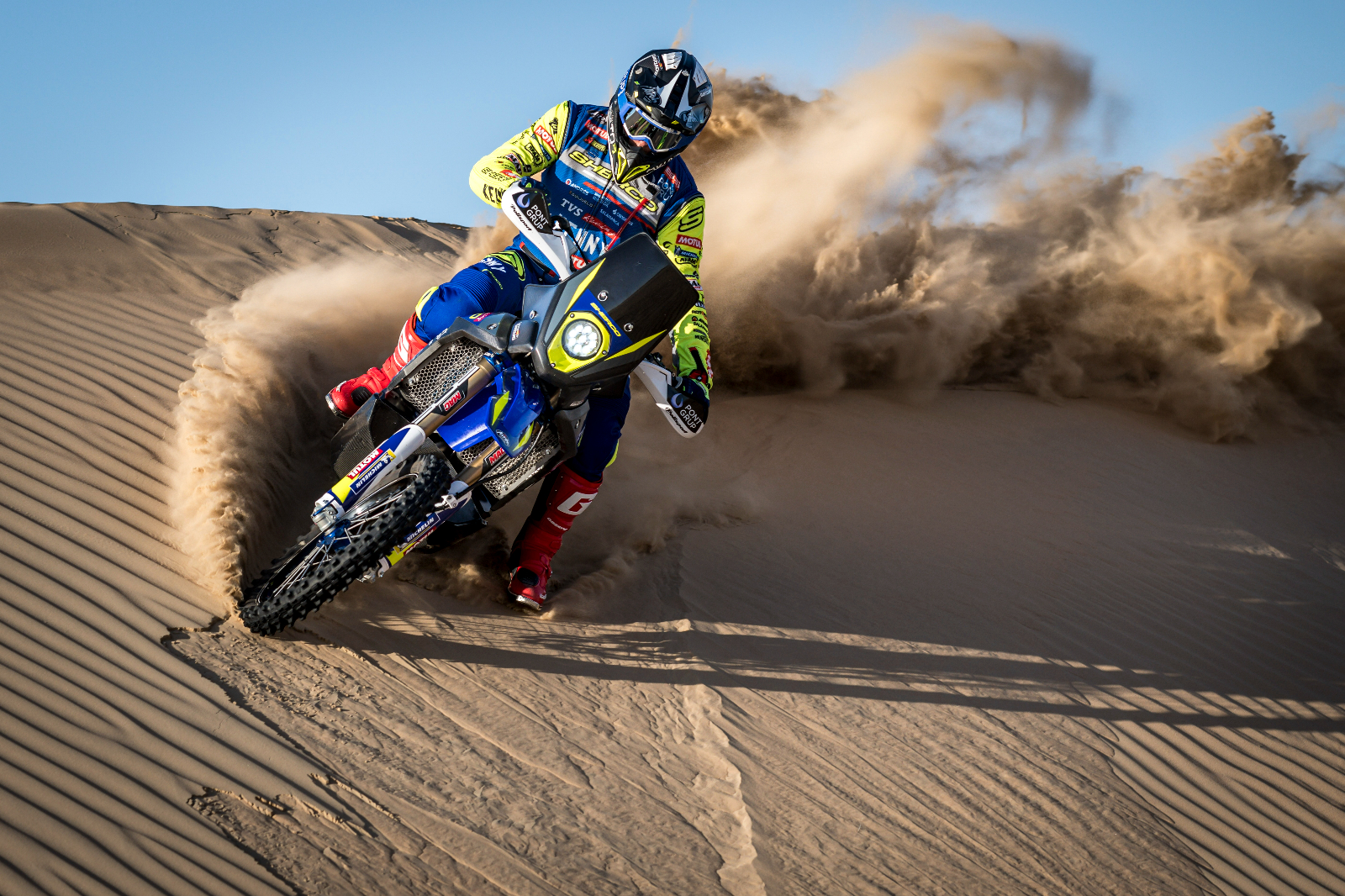 Lorenzo Santolino vuelve al desierto para el Desert Challenge de Abu Dhabi