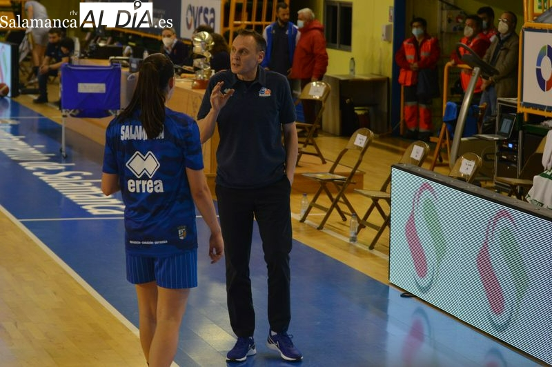 Roberto Íñiguez, nombrado el entrenador del año en la Euroliga por segunda vez seguida