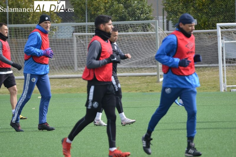 La falta de efectivos en el Salamanca UDS obliga a María a tirar del Memo Calvillo y Lozano