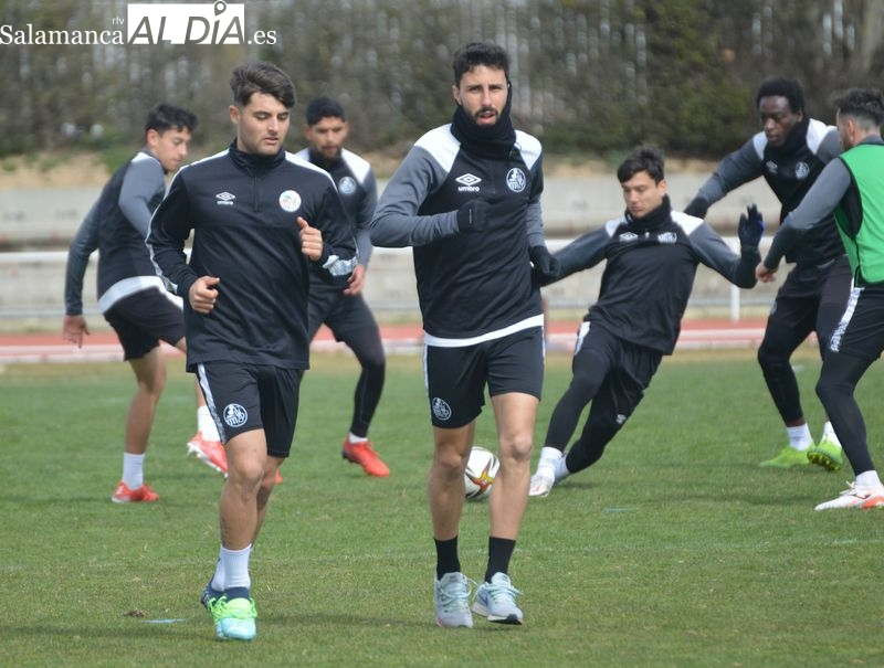 Otro entrenamiento de caras largas en el Salamanca UDS sin tres tocados tras As Eiroas