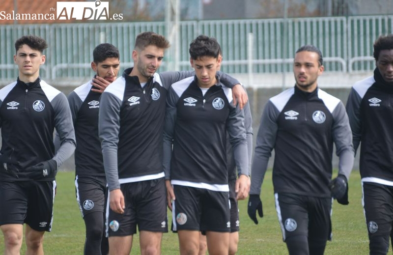 Menéndez y Télles apuran sus opciones; los tocados de As Eiroas vuelven al grupo y un nuevo canterano entra en escena