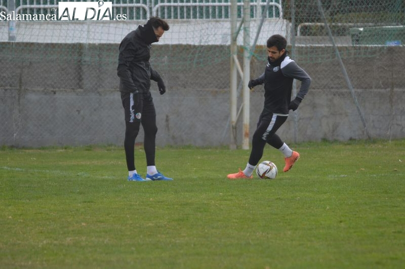 El Salamanca UDS entrena sin Menéndez y Télles, que apuntan a bajas para Bergantiños