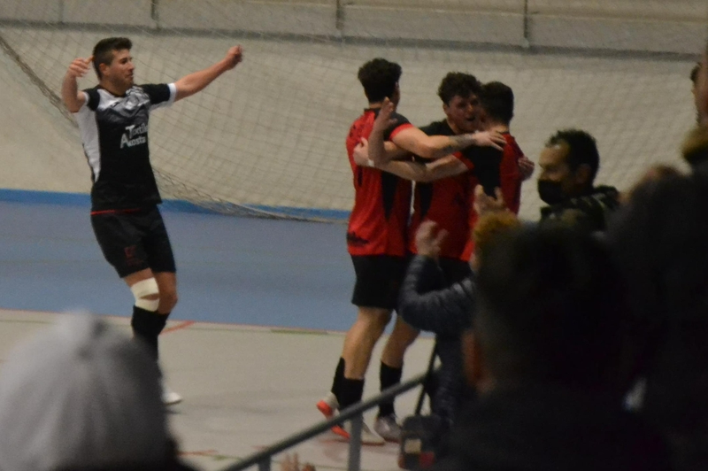 Antológica victoria del III Senior ante el Tierra Castellana con dos goles en los últimos 40 segundos