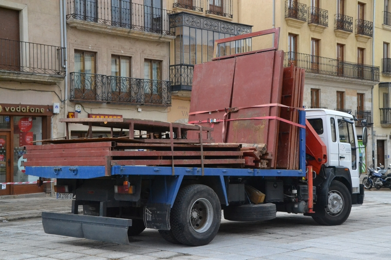 La Plaza Mayor queda libre de elementos carnavaleros