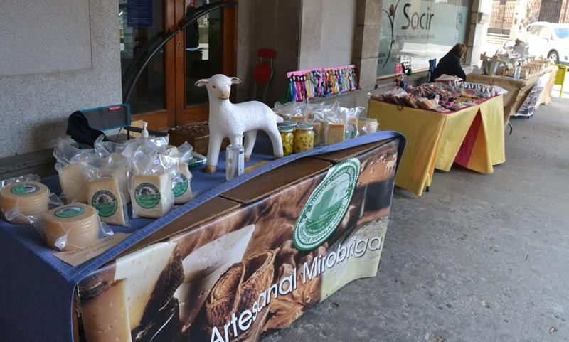 Quesos, mantas, jabones o pasteles formarán parte del Mercado Artesano de Semana Santa
