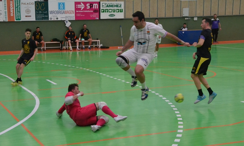 El Miróbriga Futsal perdona y acaba por caer derrotado ante Macotera en el rush final
