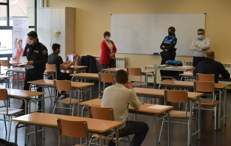 Sólo 4 aspirantes siguen con opciones en la oposición a la Policía tras registrarse otros dos ‘no presentados’