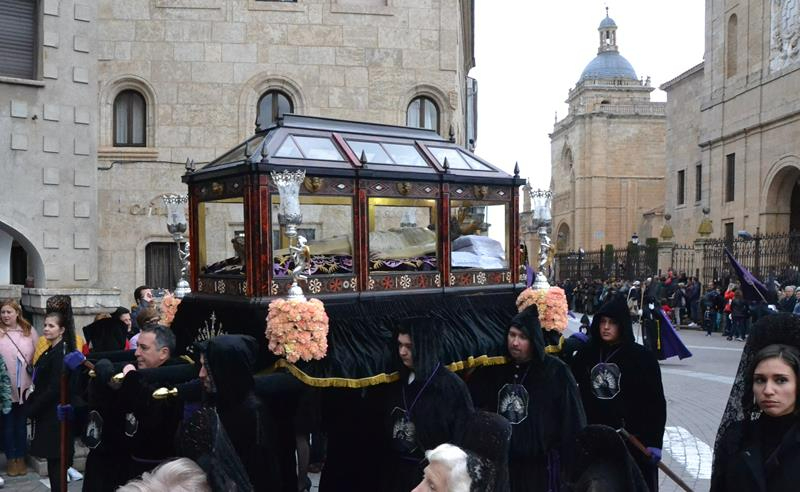 La Cofradía de La Soledad busca costaleros para portar el Santo Sepulcro