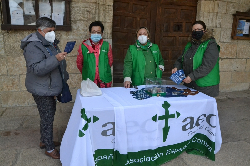 La AECC conciencia en la calle sobre la importancia del otro test