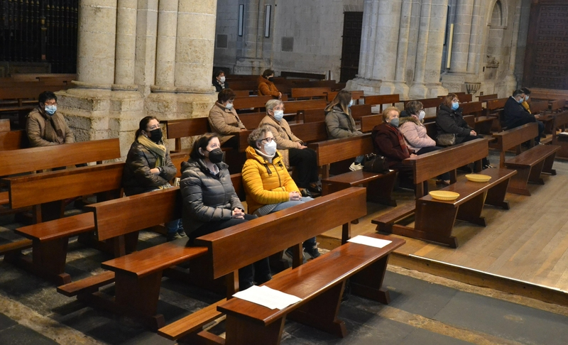 Baja asistencia de fieles al inicio de la novena de La Soledad