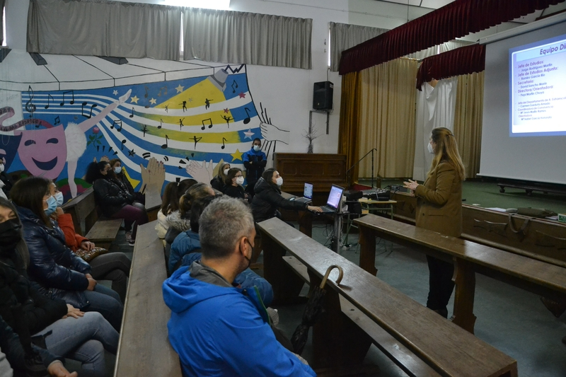 El IES Fray Diego recibe a los progenitores de sus futuros alumnos