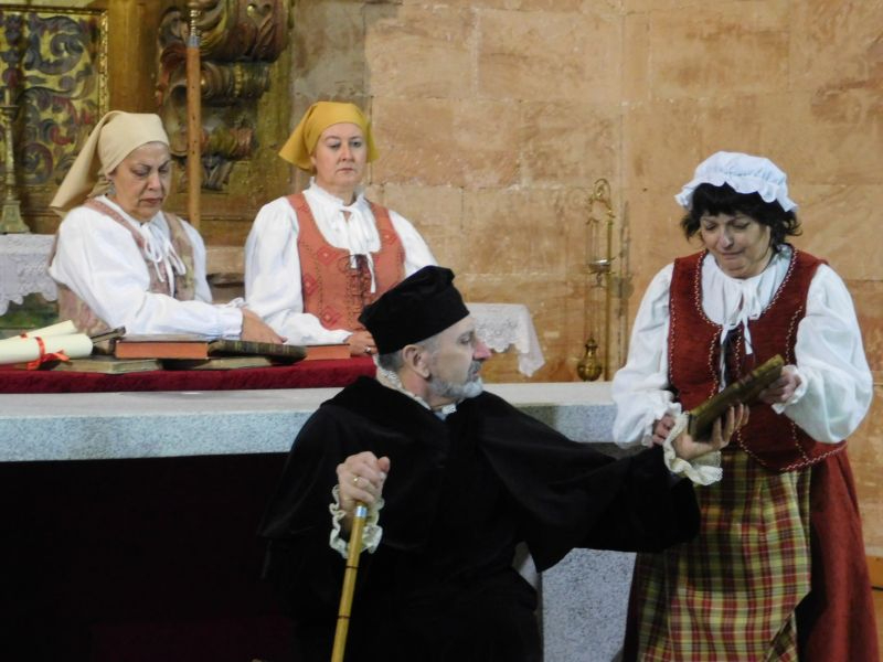Espino de la Orbada vive la magia del teatro con Buscando a Nebrija