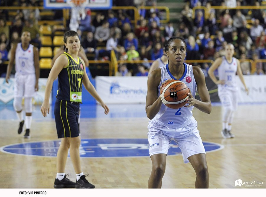 El motivo por el que Adaora Elonu no puede jugar en Euroliga con el Perfumerías Avenida