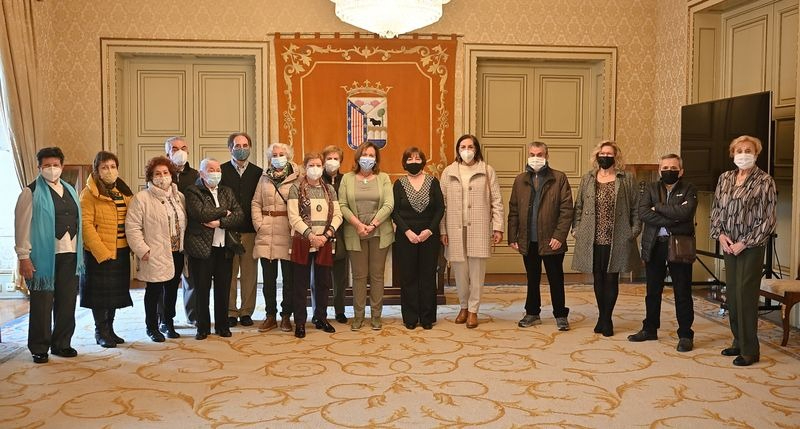 ‘Cuentacuentos e Historias de Vida’, el programa que fomenta el buen trato a las personas mayores 