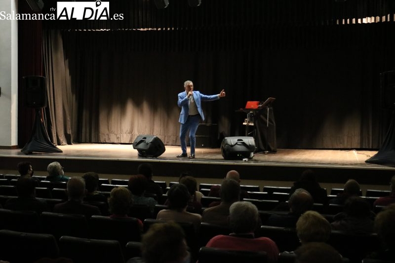 Armando anima con su voz el día de San José en Vitigudino