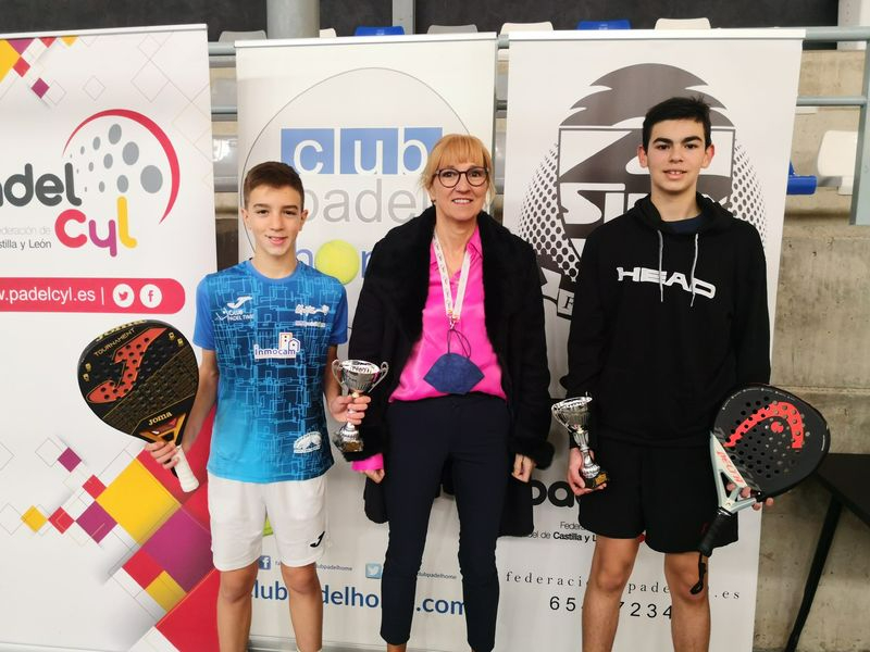 Muy buenas sensaciones para los salmantinos en el Regional de Menores de pádel