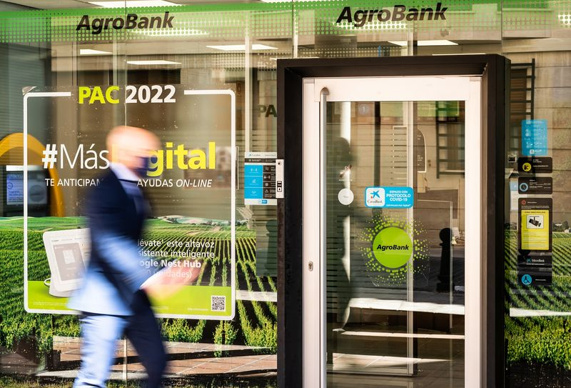 Agrobank renueva su acuerdo con las organizaciones profesionales agrarias de Castilla y León 