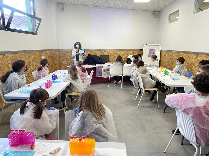 Jugando a ser científicos en Carbajosa 