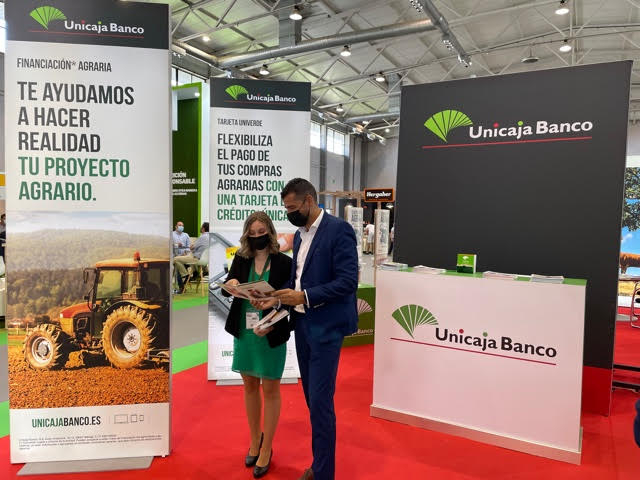 Unicaja Banco colabora un año más en el anticipo de las ayudas de la PAC