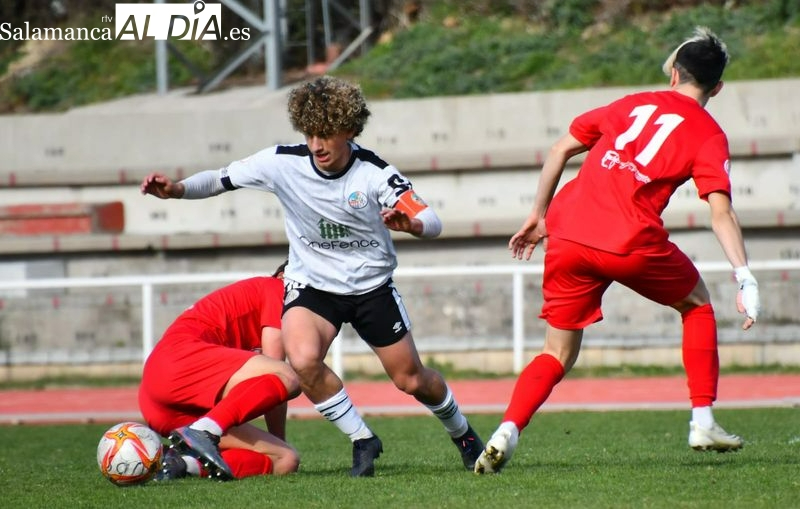 La pelea por no bajar sigue al rojo vivo para cuatro equipos salmantinos