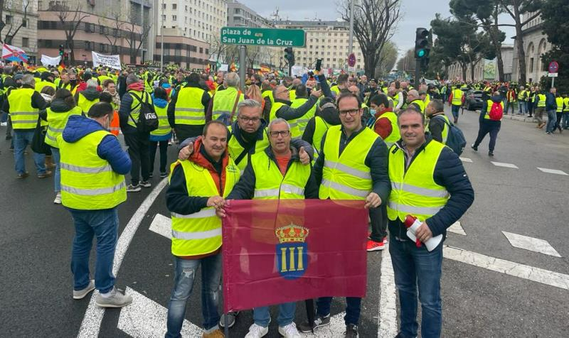 Transportistas mirobrigenses participan en una manifestación de Madrid
