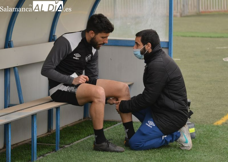 Una sobrecarga en el gemelo obliga a Diego Benito a retirarse del entrenamiento del Salamanca UDS