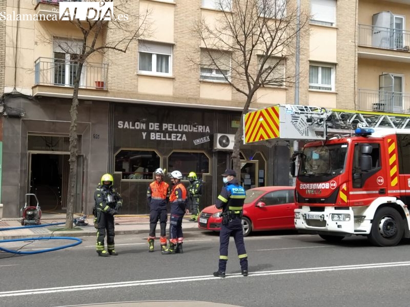Un incendio en el Paseo de la Estación alerta a los bomberos