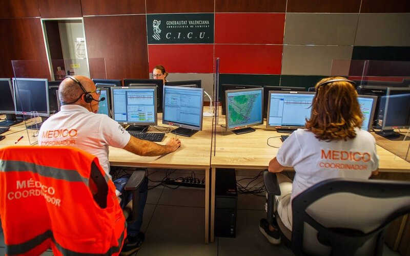 Salva a su hijo de dos años tras atragantarse con una moneda con ayuda telefónica de una médica