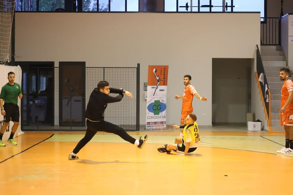 El BM Salamanca cae goleado a manos del Universidad de León Ademar (38-29)