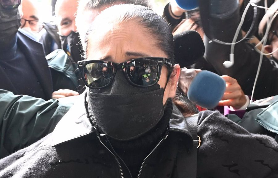 Isabel Pantoja, así ha sido su caótica llegada a los Juzgados de Málaga para declarar ante el juez