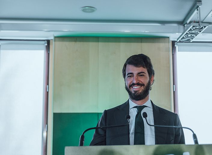 Vox anuncia una reducción del gasto dedicado a los grupos políticos de las Cortes