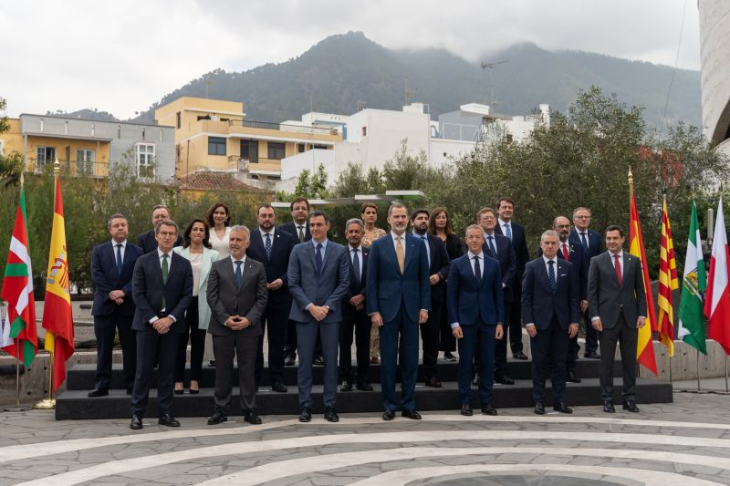 Los presidentes autonómicos piden a Sánchez medidas inmediatas para rebajar el precio de la electricidad, gas y carburantes