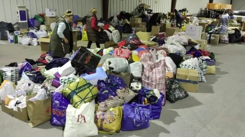 Movimiento vecinal en Vitigudino de ayuda a Ucrania a través de las redes