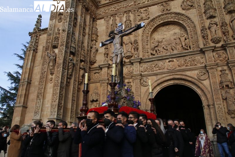 Salamanca vuelve a vestirse de Semana Santa para el vía crucis 