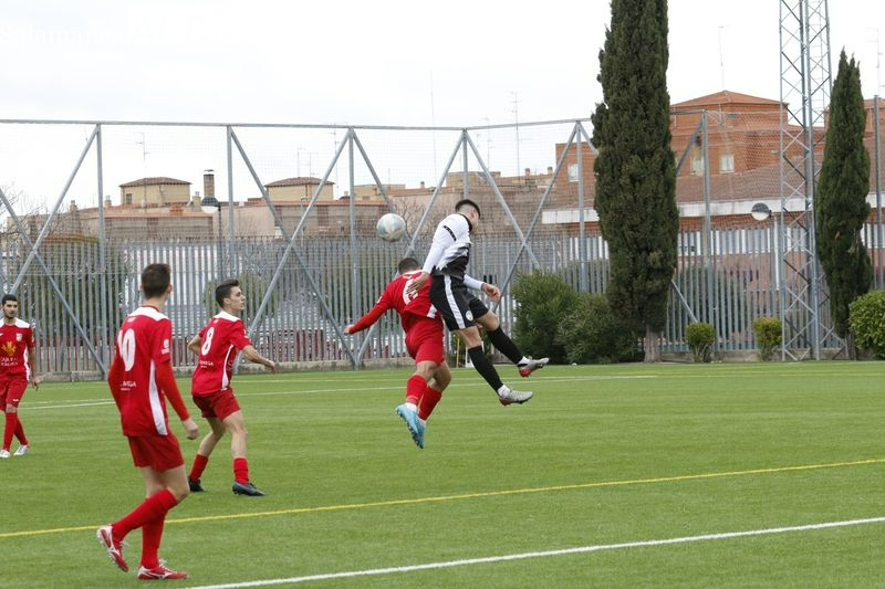 El filial de Unionistas y el Navega llegan al parón con el ascenso en el aire