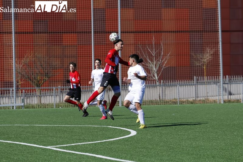 Unionistas B aprovecha el descanso del Navega para abrir hueco (3-0)