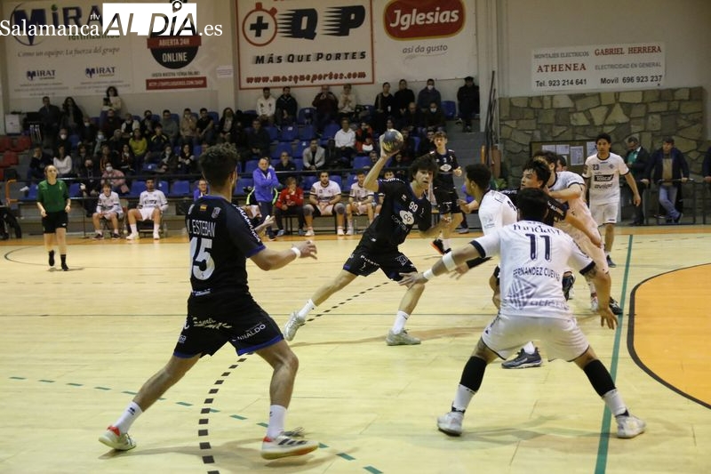 El BM Salamanca gana al Toscaf en un final muy apretado (31-29)
