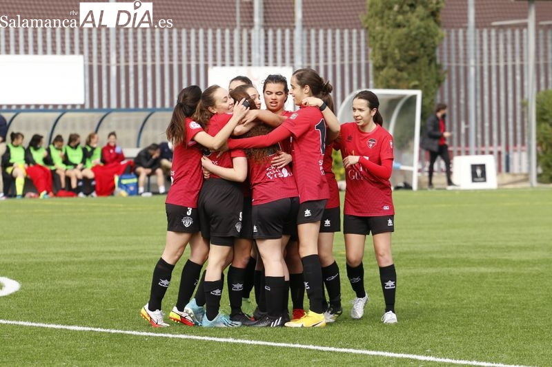 El Salamanca FF pone punto y final al curso con una goleada al último (8-1)