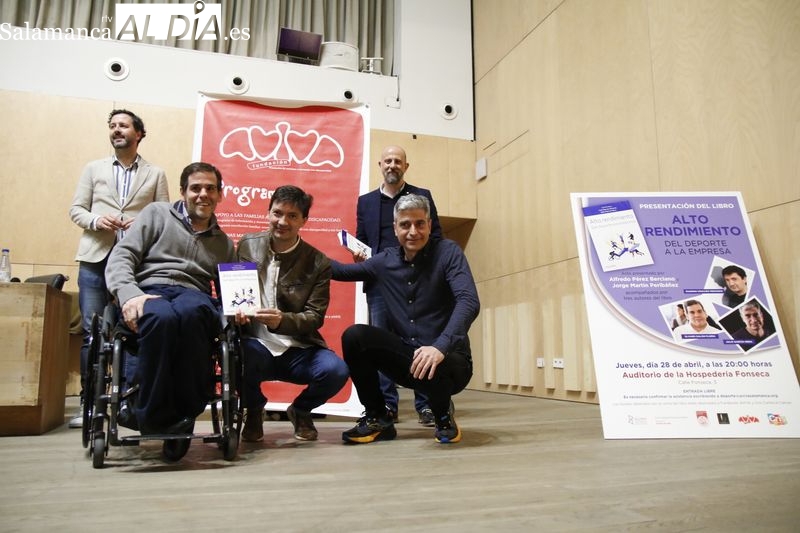 El libro solidario con la Fundación Aviva y Cris contra el Cáncer 