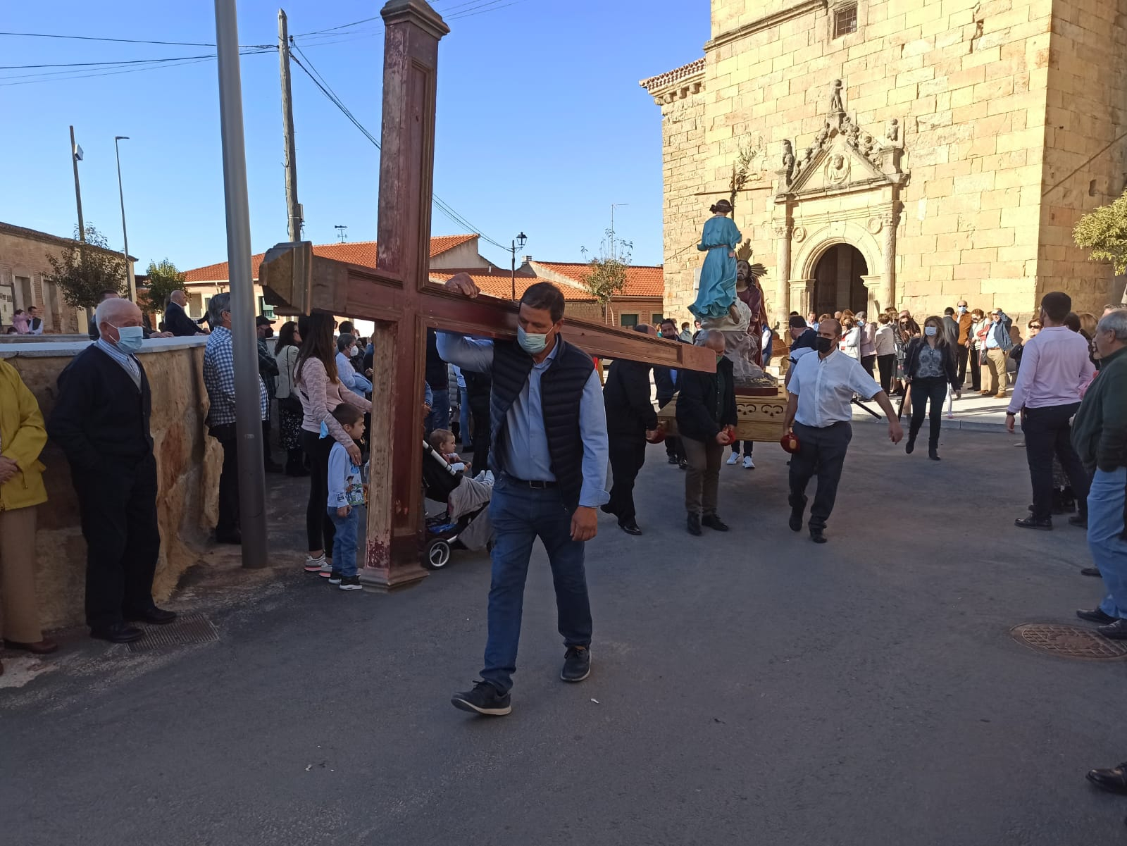 Cantalpino se reencuentra con la procesión del Santo Entierro