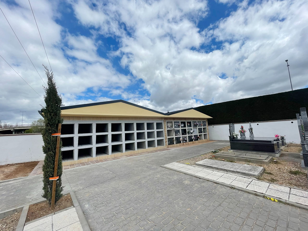 El Ayuntamiento de Carbajosa concluye las obras de construcción en el cementerio municipal