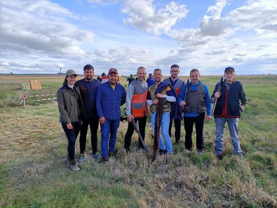 Gran afluencia de público en la esperada vuelta del tiro al plato y la pelota mano en Villoria