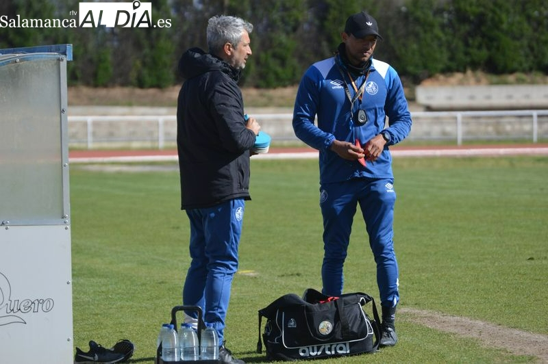 María: Nos vale solo ganar si queremos estar ahí cerca. Manejamos varias opciones para el once